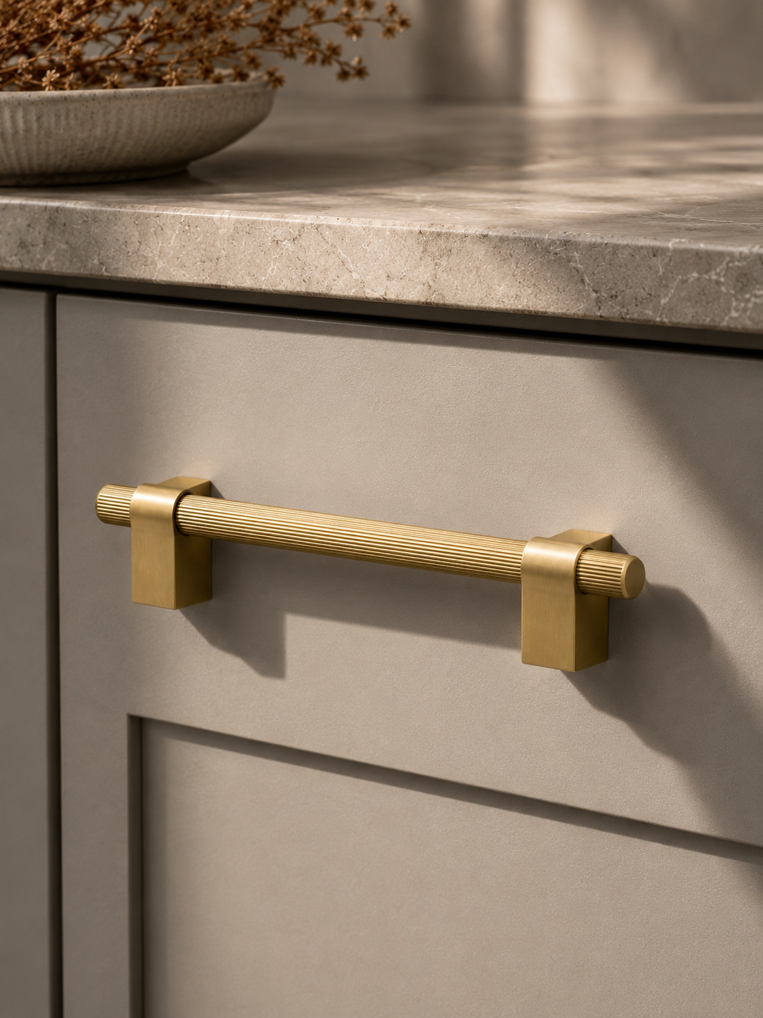 BRUSHED BRASS